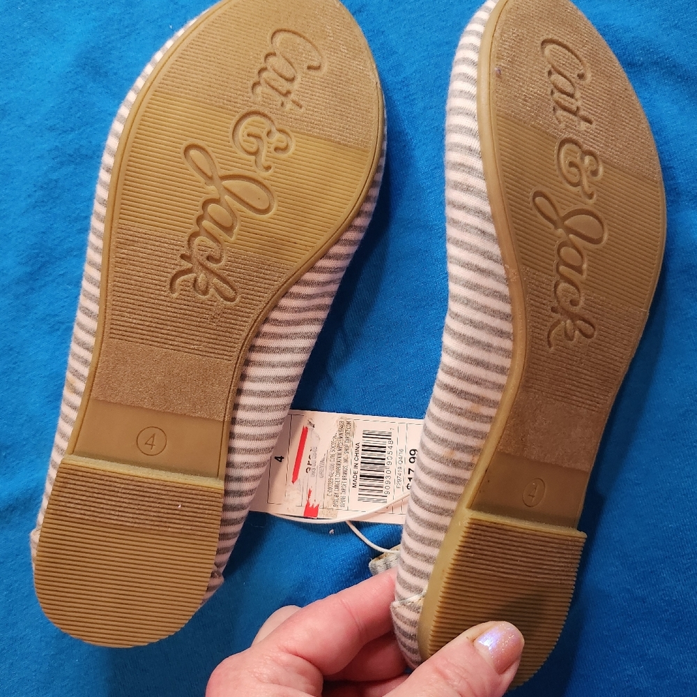 NWT Cat & Jack Girls 4 Ballet-Style Flats - Picture 9 of 10